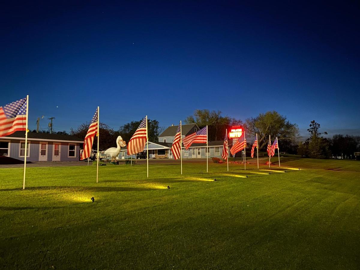 Pelican Rapids Pelican Motel מראה חיצוני תמונה