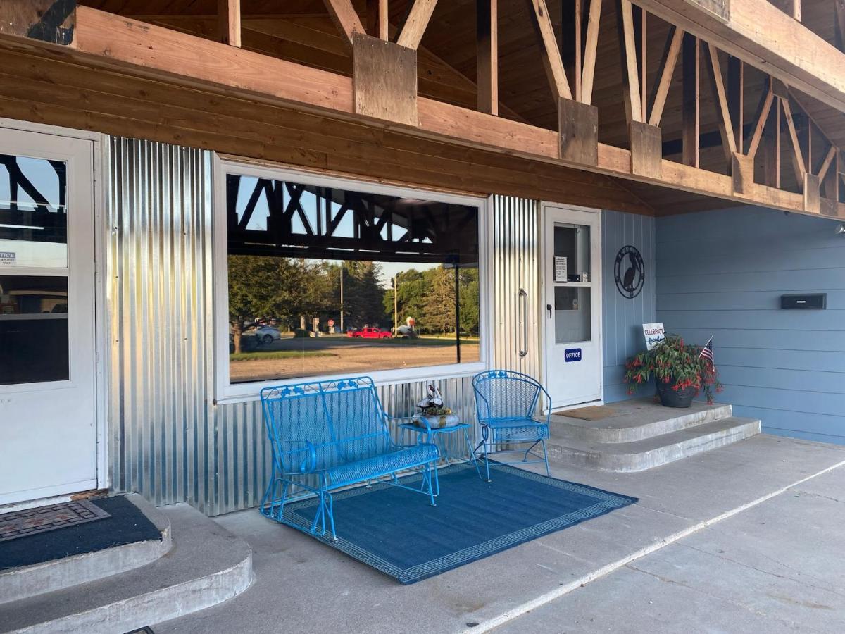 Pelican Rapids Pelican Motel מראה חיצוני תמונה